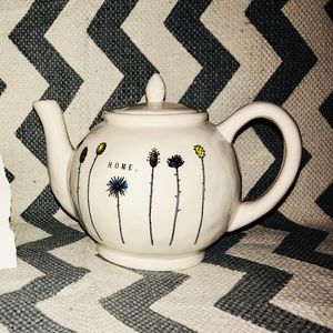 Rae Dunn tea pot